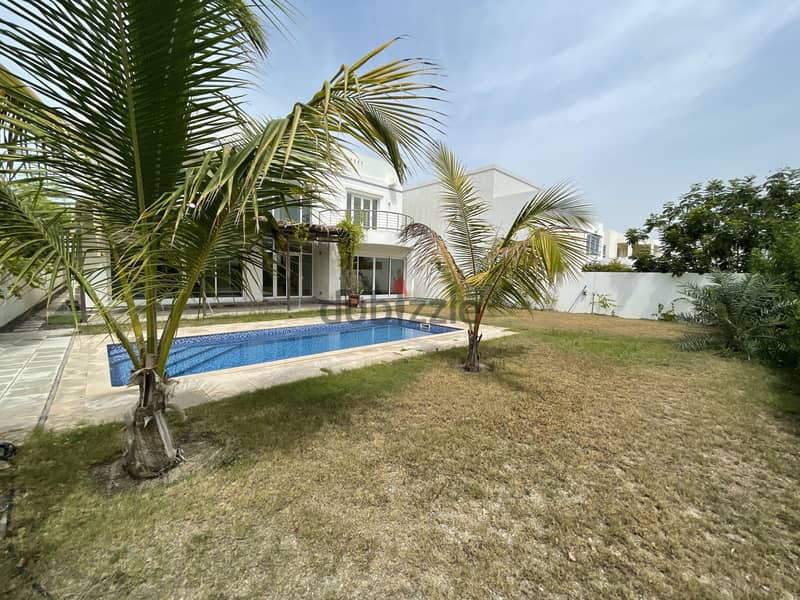 Large 5 Bedroom Lake Front Villa wth Private pool for Sale in Al Mouj 0