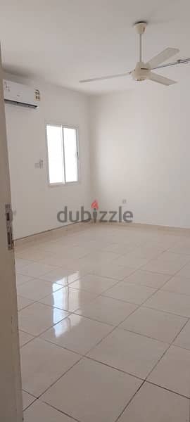 3 bedroom flat in Al Khuwair 33 7