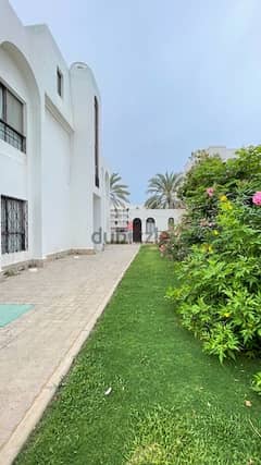 Spacious 6 bedrooms villa in MSQ-Hay AlRahbah complex