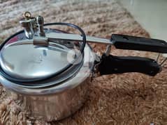 Regal 2 ltr Al pressure cooker with induction bottom