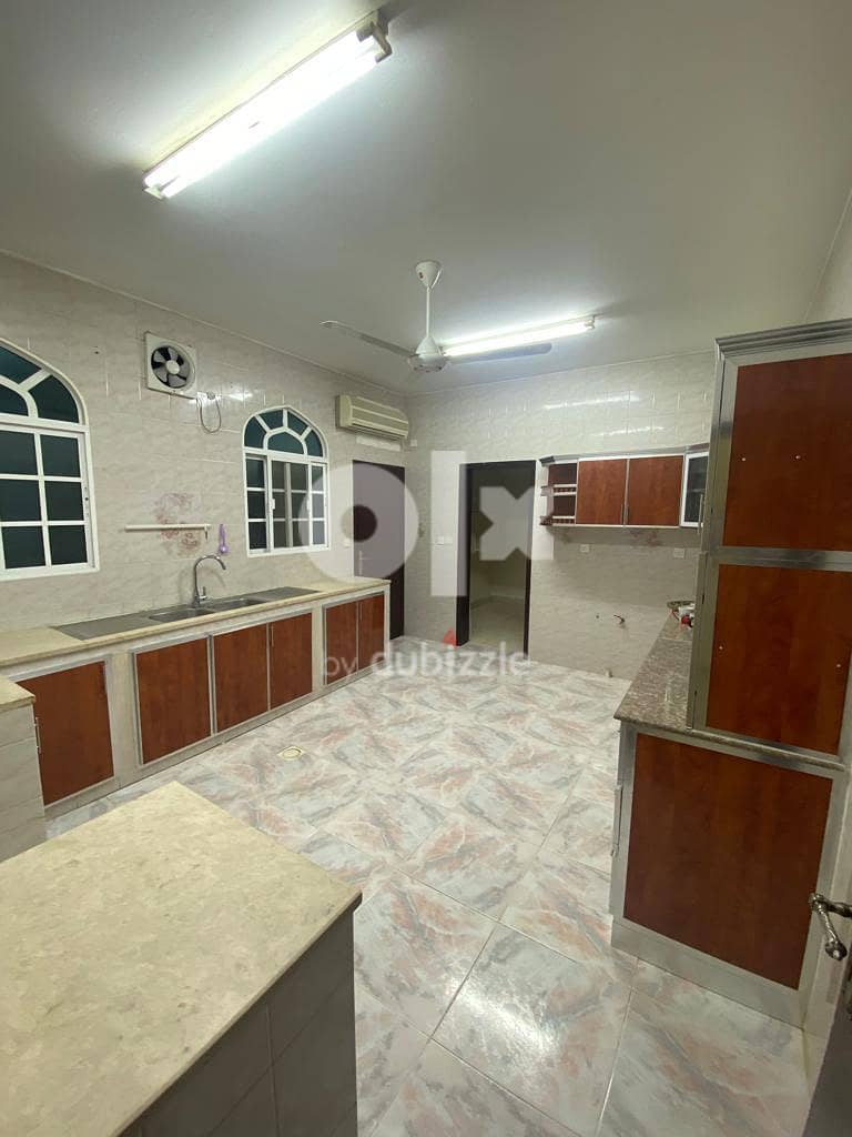 3Bedroom flat in North Ghobra near Fatima super market 6