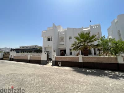 Highly recommended 4+1 Bhk twin villa  for rent at shatti qurum