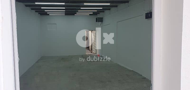 warehouse/godown for rent. 220m² area in ruwi centre 6
