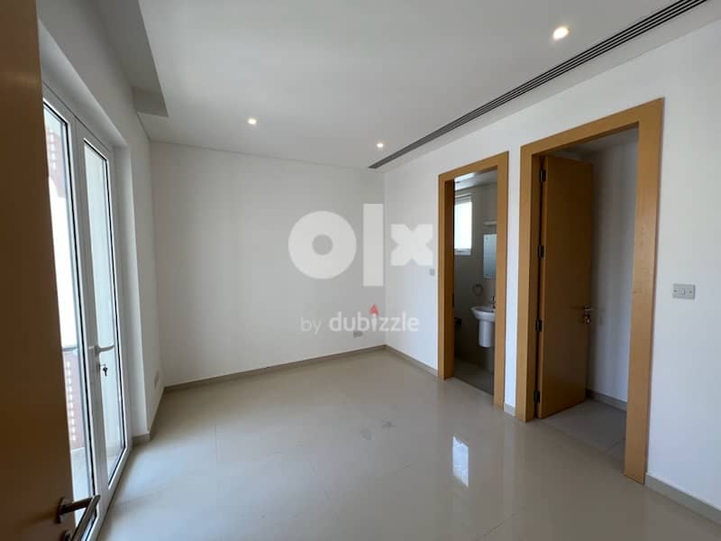 Highly recommended 4+1Bhk standalone villa for rent at mouj phase A. 9