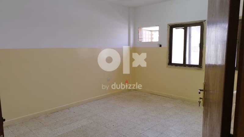 4bed room flat for rent in ruwi near badr alsama 2