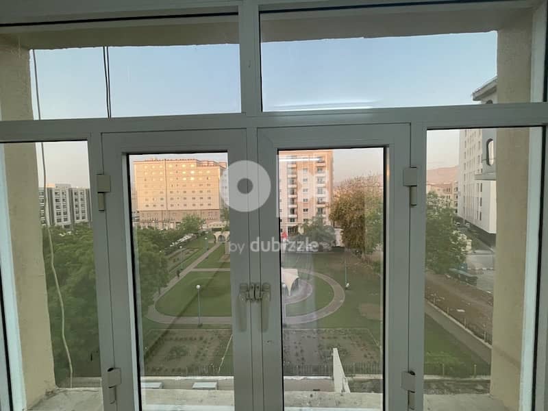 4bed room flat for rent in ruwi near badr alsama 7