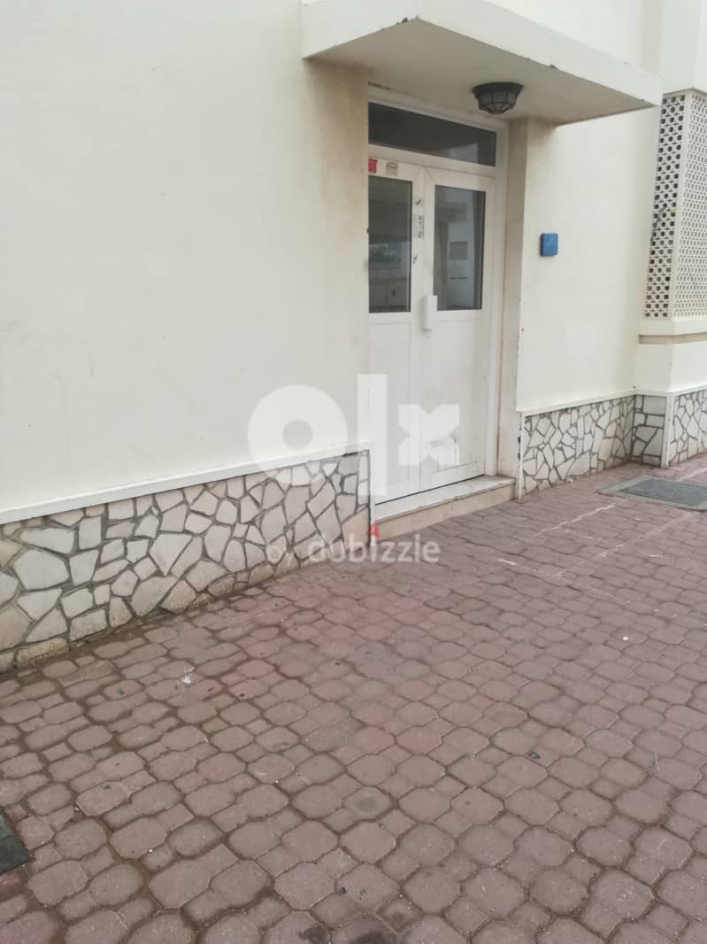 1 BHK Ground Floor Flat with Window ACat Al Khuwair Nr Sagar Polyclinc 1