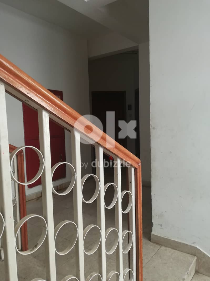 1 BHK Ground Floor Flat with Window ACat Al Khuwair Nr Sagar Polyclinc 2