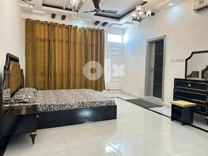 Single furnished Bed Room in Alkhuwair غرفة مؤثثة بالخوير 6