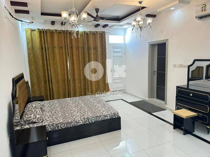 Single furnished Bed Room in Alkhuwair غرفة مؤثثة بالخوير 9