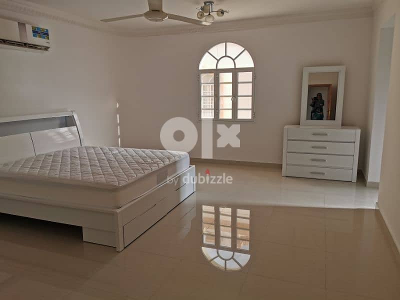 Spacious 2 bedrooms furnished flat 4