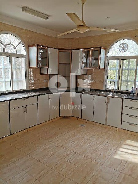 Spacious 2 bedrooms furnished flat 5