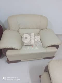 Complete sofa set and coffee table for amazing deal 0