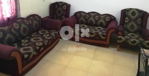 7 Seater Sofa Set in excellent condition - Wadi Kabir