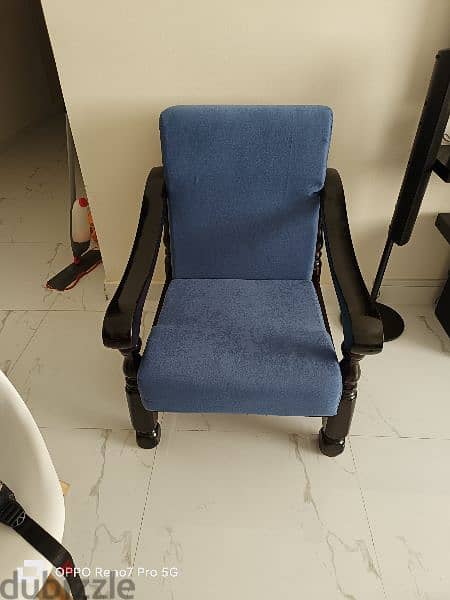 Armed chair new condition for sale 0