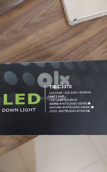 new and used led cob lights. have 10 qty. can use for shopes 5