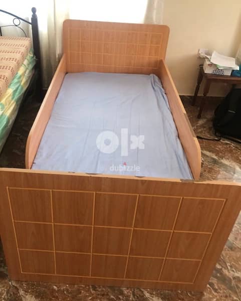 Used safety bed with matress 1