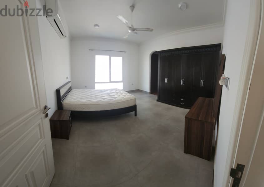 Luxury Apartment 1st Floor 4 Bhk For Rent in Al Hail North 8