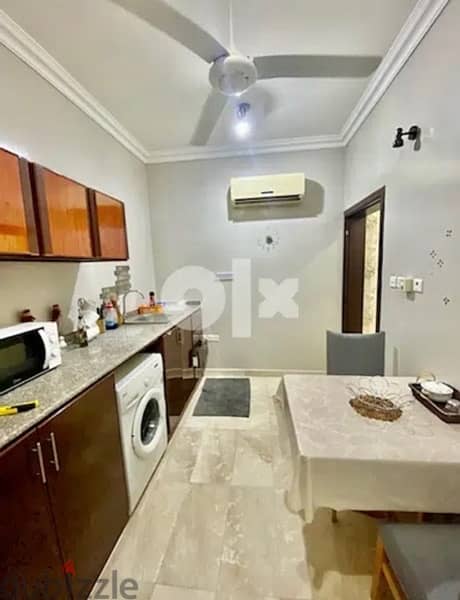 fully furnished room located in al zibah , غرفه مؤثثه في العذيبه 1