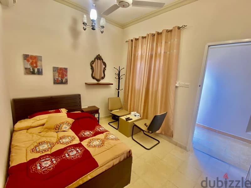 fully furnished room located in al zibah , غرفه مؤثثه في العذيبه 8