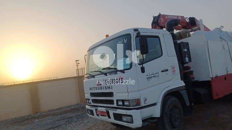 شاحنہ مع کرین۔۔ھیاب Hiup for rent Hiab ((95688045 1