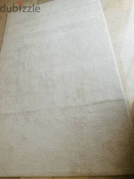 white rug 1