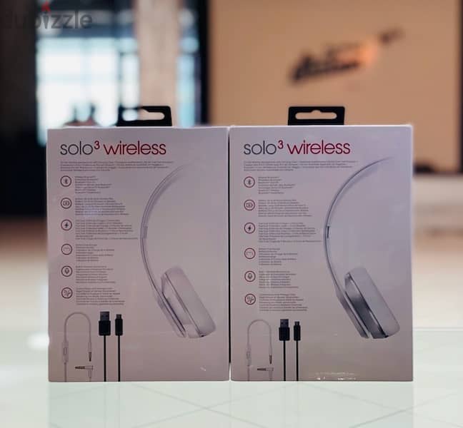 Beats Solo3 wireless sealed pack with Apple warranty one year 1