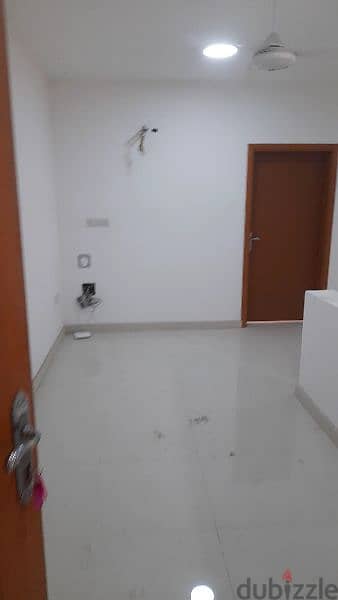 2 Bedrooms and hall for rent غرفتين وصاله للايجار 6