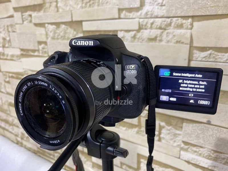 Canon 700D pristine condition | Barely used 4