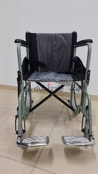 Wheelchair. جديد .  نحن توريد كرسي 1