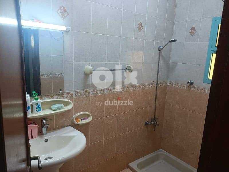 Clean Single room with bathroom for only single executive 4