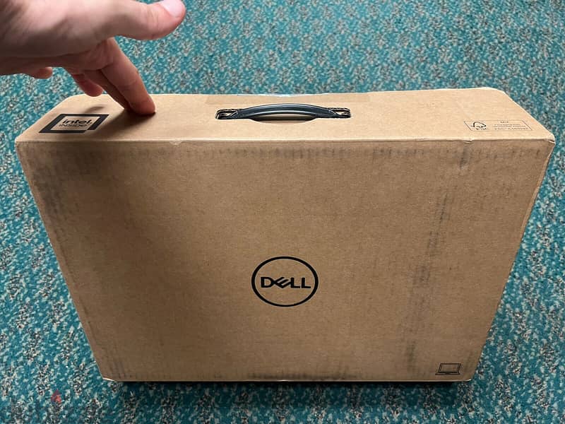 **OFFER** STOCK NEW Dell XPS 15 9520 15.6" 0