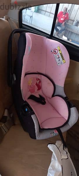 baby car seat - condition new. . 1