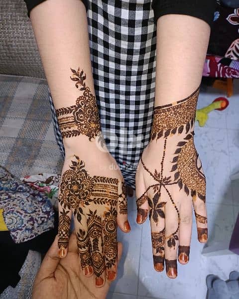 henna artist 5