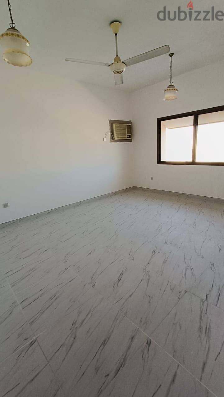 Spacious 3 Bhk available in Mutrah near Oman House 2