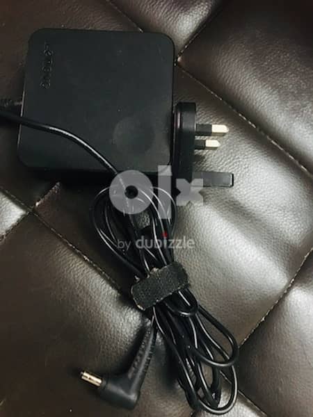 Lenovo orginal laptop  charger adapter 6