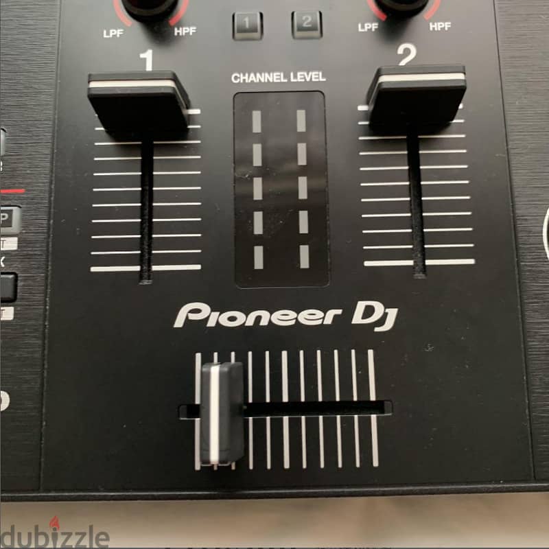 Pioneer DDJ-SB3 Digital DJ Controller 0