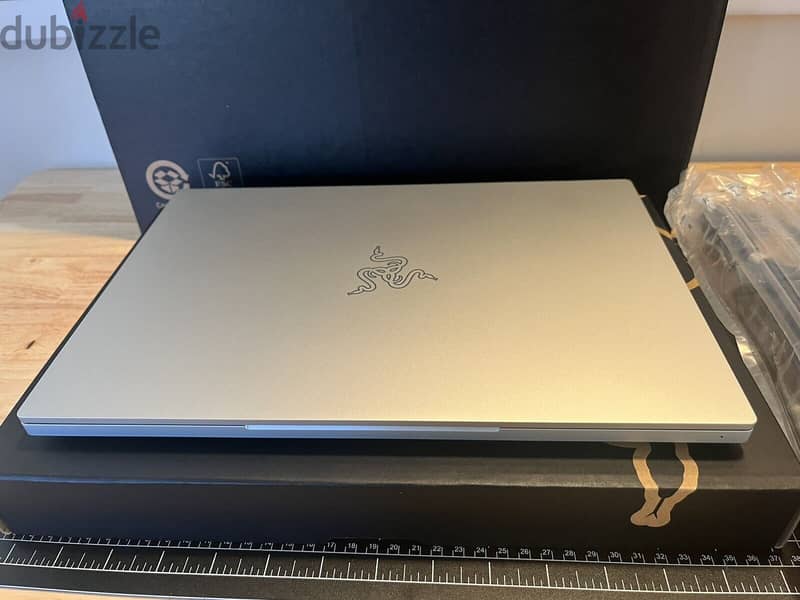 New Razer Blade 14 Laptop- QHD 165Hz- AMD Ryzen 9 5