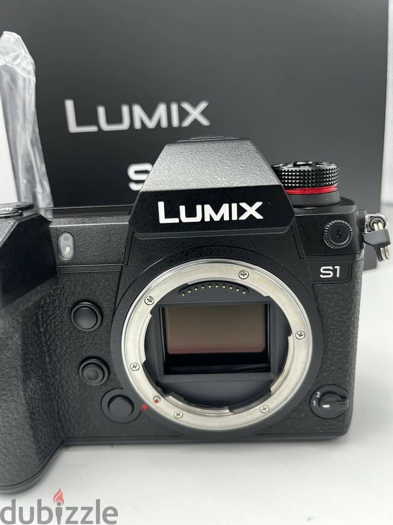 Panasonic - LUMIX S1 Mirrorless Full-Frame 4K with 24-105mm F4 L-Mount 3