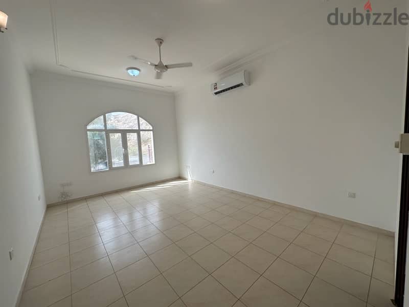 highly recommend 4+1 BHK huge twin villa in qurum pdo area 9