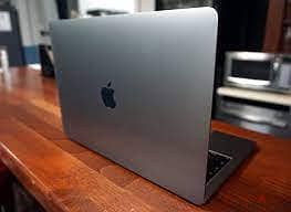 Apple Macbook Pro 2018 Model 1