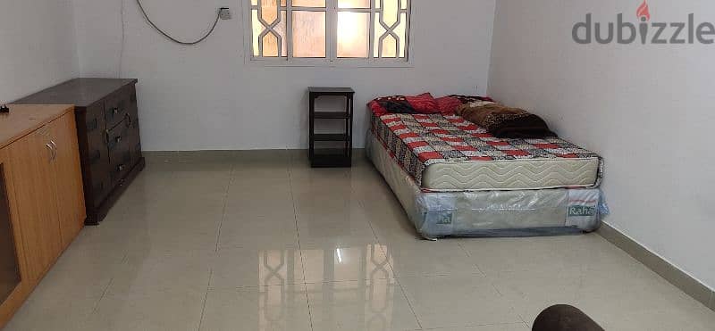 Room with attached B/R for 1 month 3