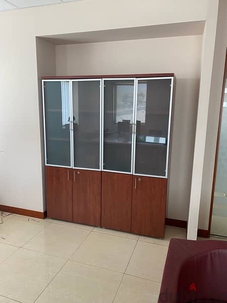 Office Furnitures for sale Free fittings within muscat 8