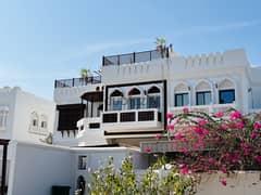 Beautiful Big Villa For Rent In Qurum Sea Area Side 0