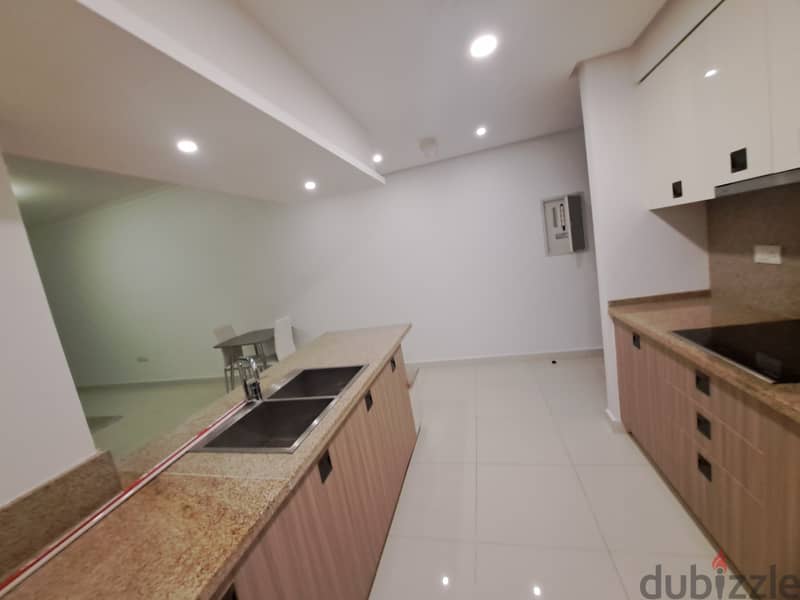 one bedroom fully furnished flat in remal Bosher 17