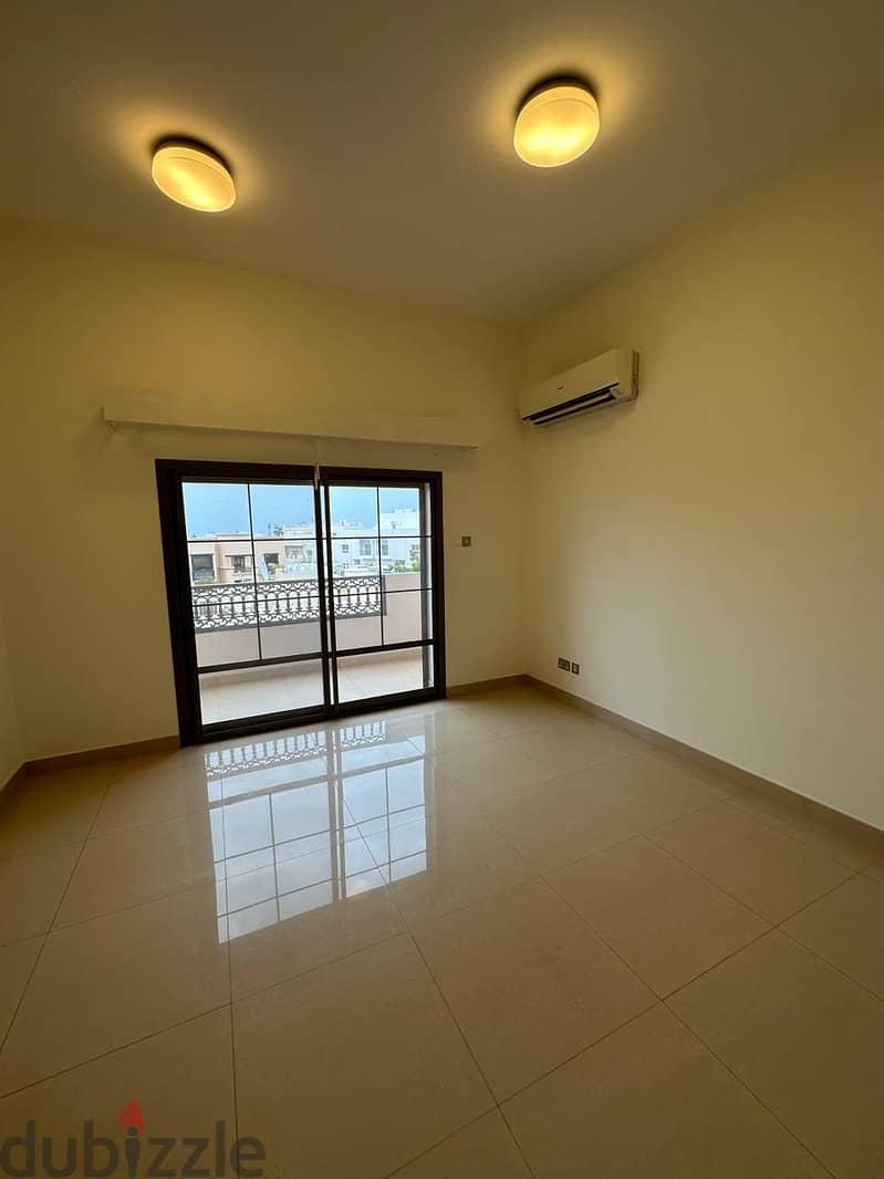 3Ak3-Luxurious 5BHK Villa for rent in Madinat S. Qabous near British Sc 13