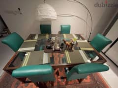 dinning table with 6 chairs, طاولة طعام مع 6 كراسي