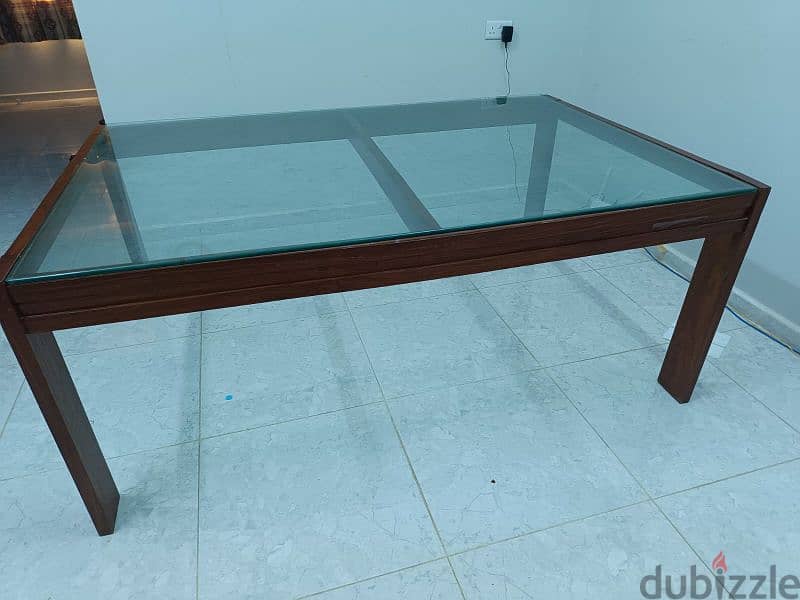 dinning table with 6 chairs, طاولة طعام مع 6 كراسي 2