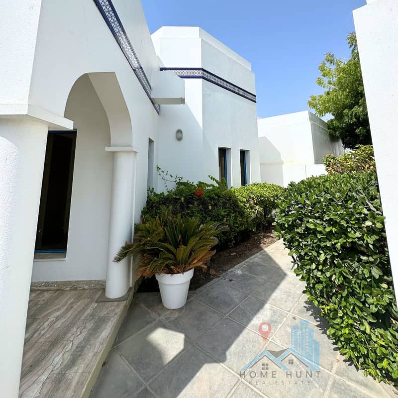 QURM | LUXURIOS SEA VIEW 4+1 BR COMMUNITY VILLA 13