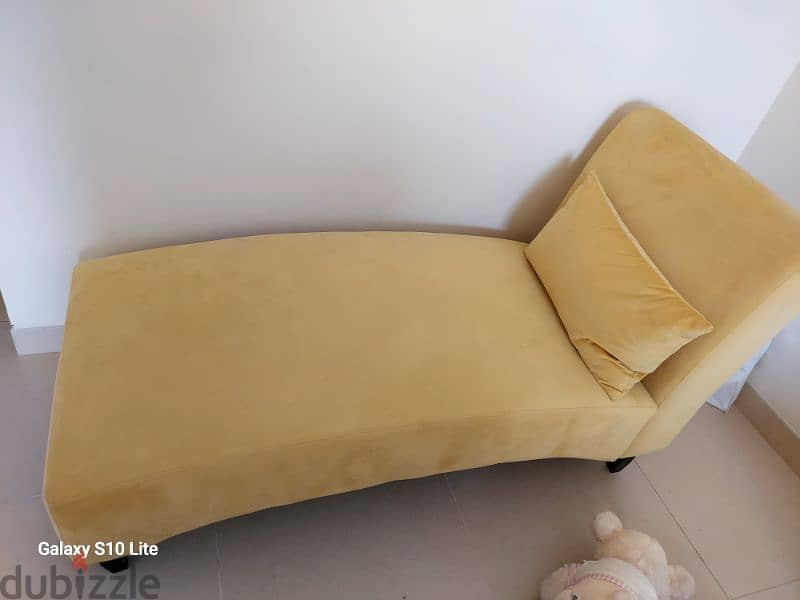 Fancy Sofa with good condition 0